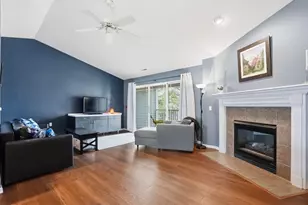 5587 Bantry Ln, Fitchburg, WI 53711 - Photo 3