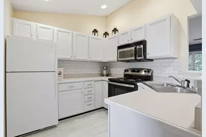 5587 Bantry Lane #4, Fitchburg, WI 53711 - Photo 9