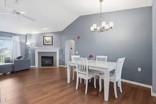 5587 Bantry Ln, Fitchburg, WI 53711 - Photo 5