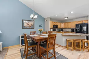 103 Lauryn Ct, Mount Horeb, WI 53572 - Photo 9