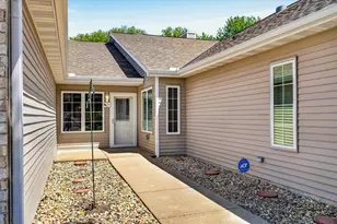 649 Springbrook Cir, DeForest, WI 53532 - Photo 61