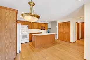 649 Springbrook Cir, DeForest, WI 53532 - Photo 11