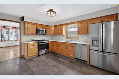 518 Bowman Avenue, Madison, WI 53716 - Photo 9