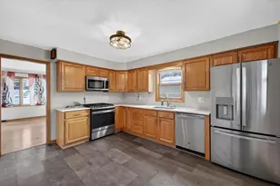 518 Bowman Ave, Madison, WI 53716 - Photo 9