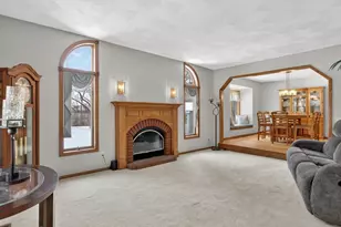 4230 N Juniper Dr, Janesville, WI 53545 - Photo 7