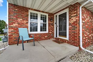 3202 Dorchester Way, Madison, WI 53719 - Photo 3