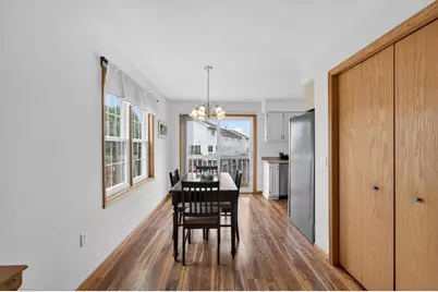 3202 Dorchester Way, Madison, WI 53719 - Photo 9