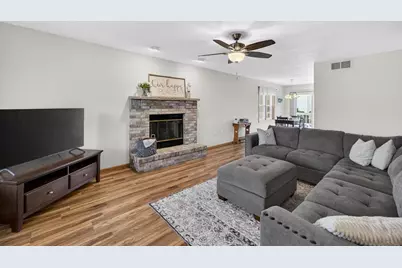 3202 Dorchester Way, Madison, WI 53719 - Photo 5