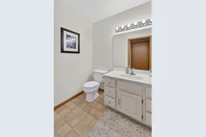 3202 Dorchester Way, Madison, WI 53719 - Photo 11