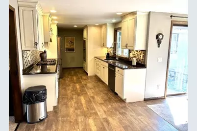 907 Lamar Drive, Milton, WI 53563 - Photo 7