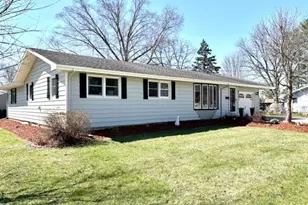 907 Lamar Dr, Milton, WI 53563 - Photo 1