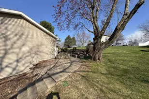 209 27th St, Monroe, WI 53566 - Photo 5