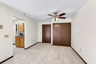 17 Golf Course Rd, Madison, WI 53704 - Photo 11