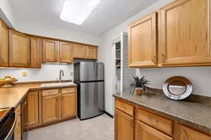 17 Golf Course Rd, Madison, WI 53704 - Photo 5