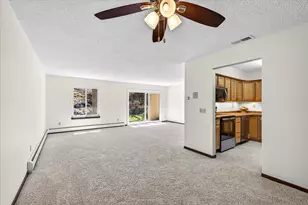 17 Golf Course Rd, Madison, WI 53704 - Photo 7