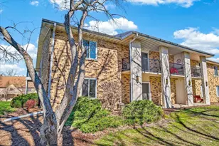 17 Golf Course Rd, Madison, WI 53704 - Photo 27