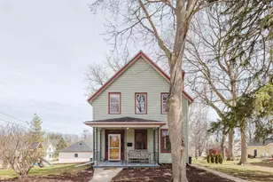 415 N Wisconsin St, Mineral Point, WI 53565 - Photo 37