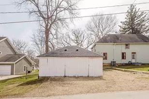 415 N Wisconsin St, Mineral Point, WI 53565 - Photo 39