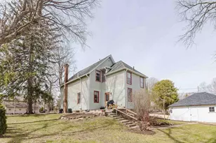 415 N Wisconsin St, Mineral Point, WI 53565 - Photo 3