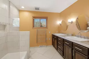 7207 Fortune Dr, Middleton, WI 53562 - Photo 17