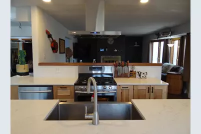 1201 S River Road, Janesville, WI 53546 - Photo 5