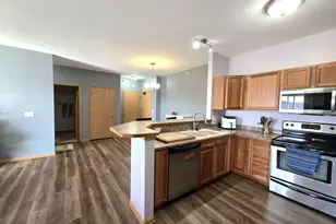 3848 Maple Grove Dr, Madison, WI 53719 - Photo 5