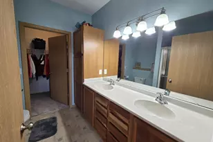 3848 Maple Grove Dr, Madison, WI 53719 - Photo 11