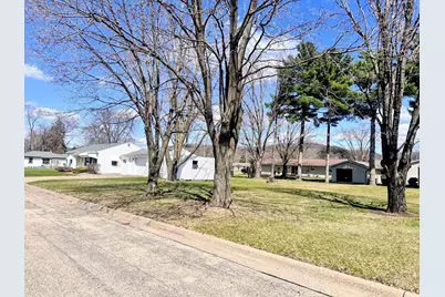 1400 S 11th Street, Prairie Du Chien, WI 53821 - Photo 3