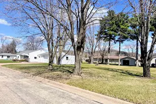 1400 S 11th St, Prairie Du Chien, WI 53821 - Photo 3
