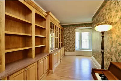 2331 W St Lawrence Avenue, Beloit, WI 53511 - Photo 9