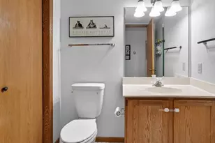 14 Maple Wood Ln, Madison, WI 53704 - Photo 13