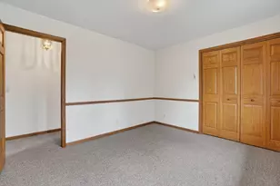 224 Deer Ridge Dr, West Bend, WI 53095 - Photo 25