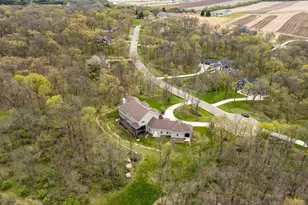 3182 Woodhill Cir, Verona, WI 53593 - Photo 5