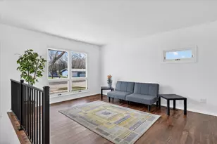 2043 Linway Dr, Beloit, WI 53511 - Photo 9