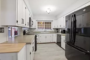 1148 W Highland St, Whitewater, WI 53190 - Photo 5