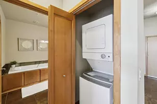 625 N Segoe Rd, Madison, WI 53705 - Photo 15