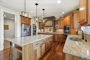 656 Rinpoche Ln, Oregon, WI 53575 - Photo 9