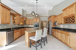 3034 Saddle Brooke Trail, Sun Prairie, WI 53590 - Photo 9