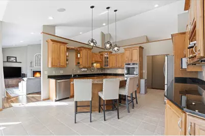 3034 Saddle Brooke Trail, Sun Prairie, WI 53590 - Photo 5