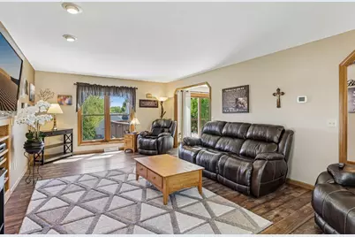 422 Oakwood Drive, Oregon, WI 53575 - Photo 5