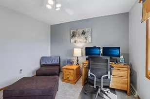 422 Oakwood Dr, Oregon, WI 53575 - Photo 17