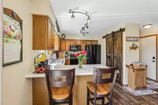 422 Oakwood Dr, Oregon, WI 53575 - Photo 11