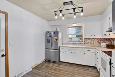 5 S Lexington Drive, Janesville, WI 53545 - Photo 11