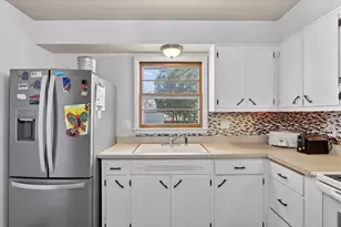 5 S Lexington Dr, Janesville, WI 53545 - Photo 13