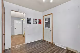 5 S Lexington Dr, Janesville, WI 53545 - Photo 15