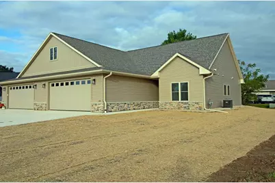 539 Spring Street, Spring Green, WI 53588 - Photo 3