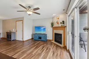 202 Douglas Dr, Brooklyn, WI 53521 - Photo 7