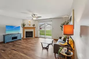 202 Douglas Dr, Brooklyn, WI 53521 - Photo 9