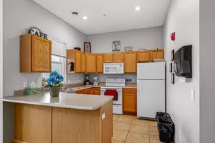6402 Milwaukee St, Madison, WI 53718 - Photo 15