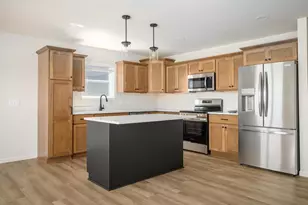 2060 Leopold Way, Sun Prairie, WI 53590 - Photo 5